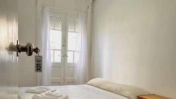 Chambre Double ou avec lits jumeaux, balcon, vue mer | Wi-Fi gratuit