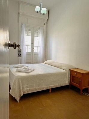 Chambre Double ou avec lits jumeaux, balcon, vue mer | Wi-Fi gratuit