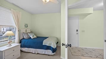 3 dormitorios, tabla de planchar con plancha, wifi gratis y ropa de cama