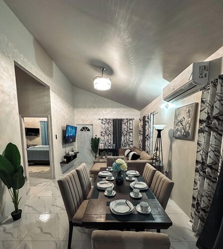 500 yards from centre
air-conditioned accommodation, free parking and free WiFi.