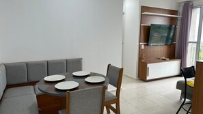 Dining - Apto. 2 quartos Vista Rio Negro P. Negra (Manaus)