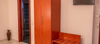 Jayne's Rooms - Elassona View Gem