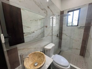Shower, soap - 3 Bedroom Retreat: Pool, Sports, & Cozy Luxury (Kingston)