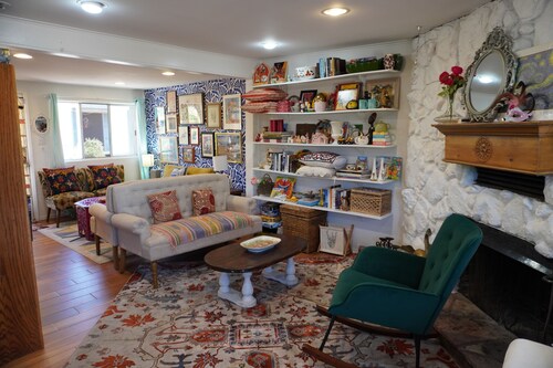Walk to Uptown - Game Room - Short Drive to Slide Rock and hiking trails