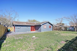 Exterior - Safe Convenient Hidden Gems (Corpus Christi)