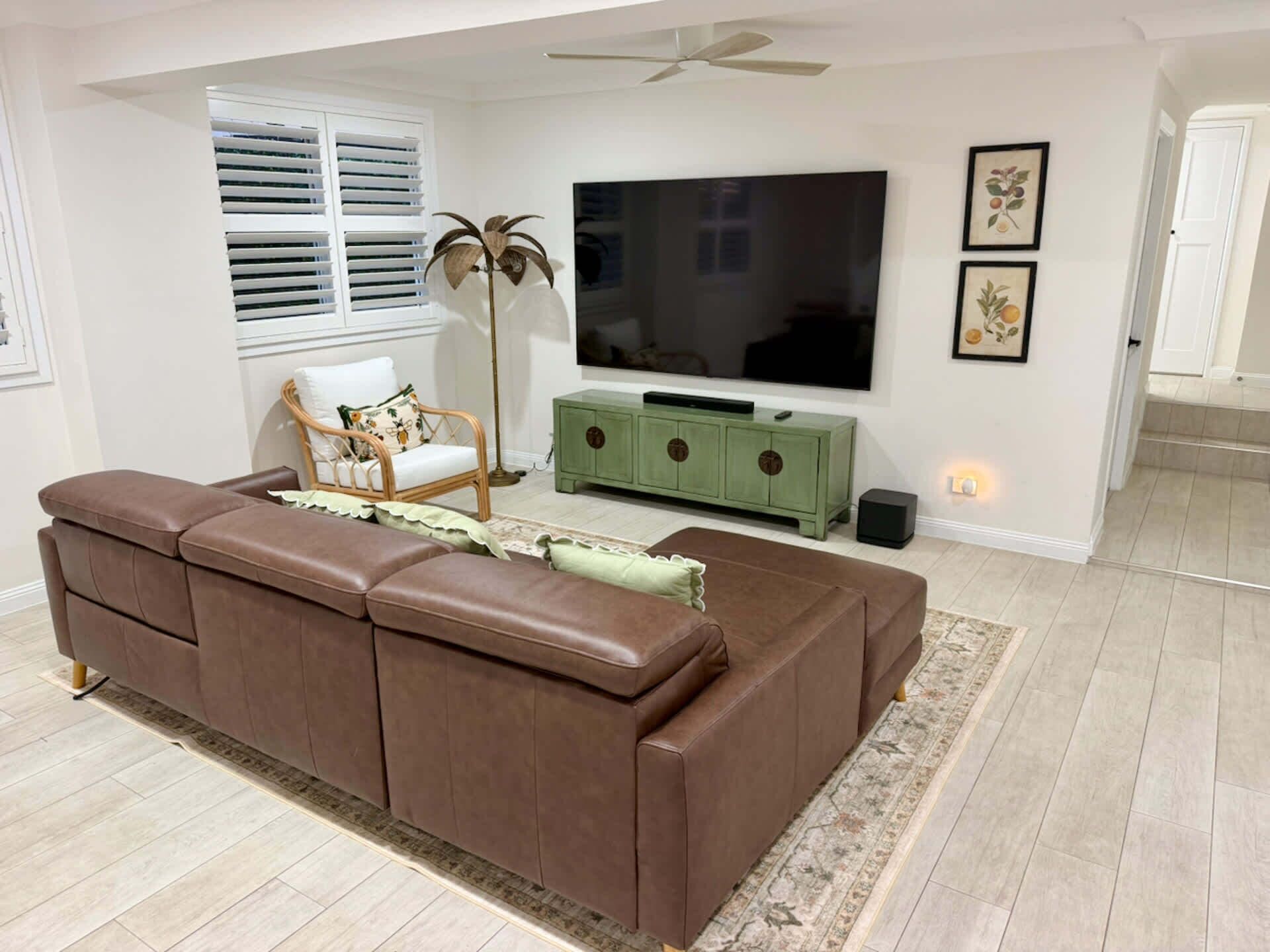 TV, stereo, offices