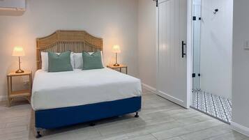 4 bedrooms, iron/ironing board, Internet, bed sheets