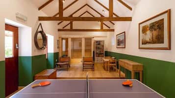 Casa superluxo, vista para a cidade | Sala de jogos