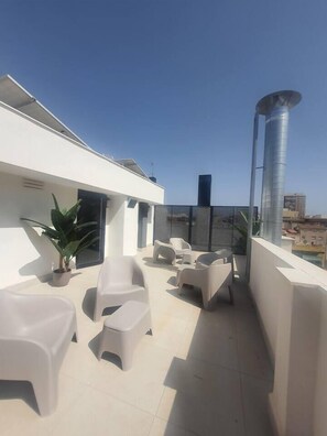 Terrace/patio - Ap. Marino 2nd floor shared heated swimming pool (Alicante/Alacant)