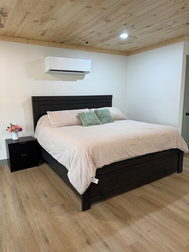 Most Click-Worthy + All-Around Winner
New Studio-Sunset Deck-Firepit-Near Marina