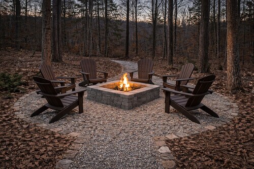 Most Click-Worthy + All-Around Winner
New Studio-Sunset Deck-Firepit-Near Marina