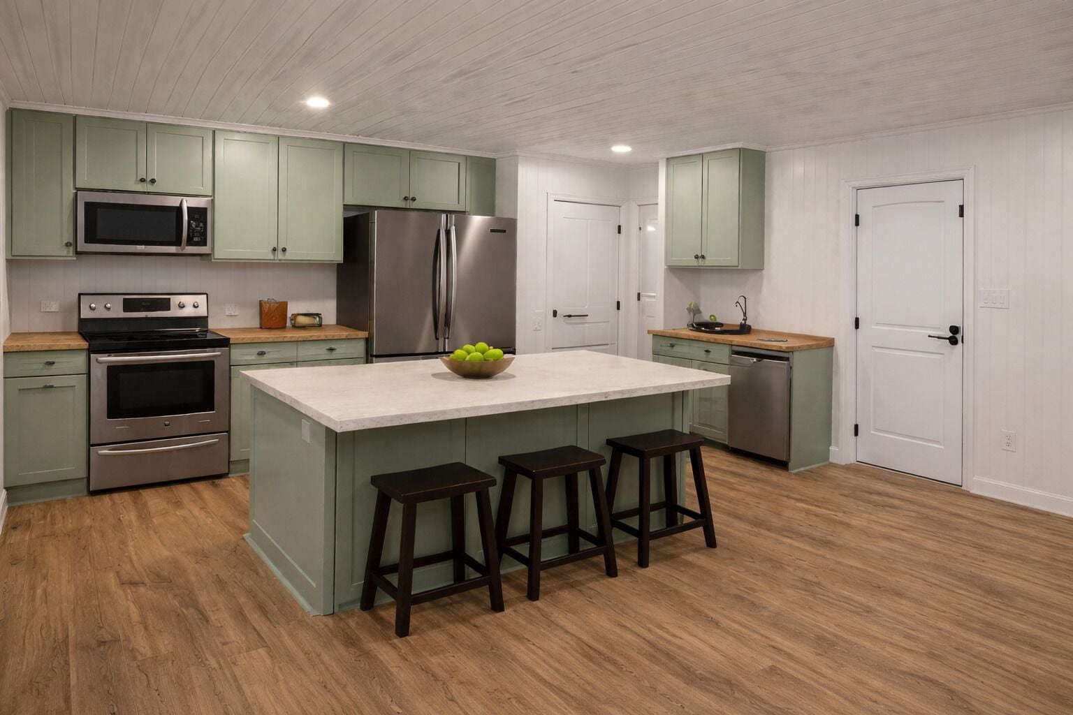 Micro-ondes, four, plaque de cuisson