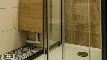 Serviettes fournies, savon, papier toilette