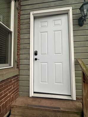 Exterior detail - Cozy Loft Walk to Downtown & Near Gettysburg (New Oxford)
