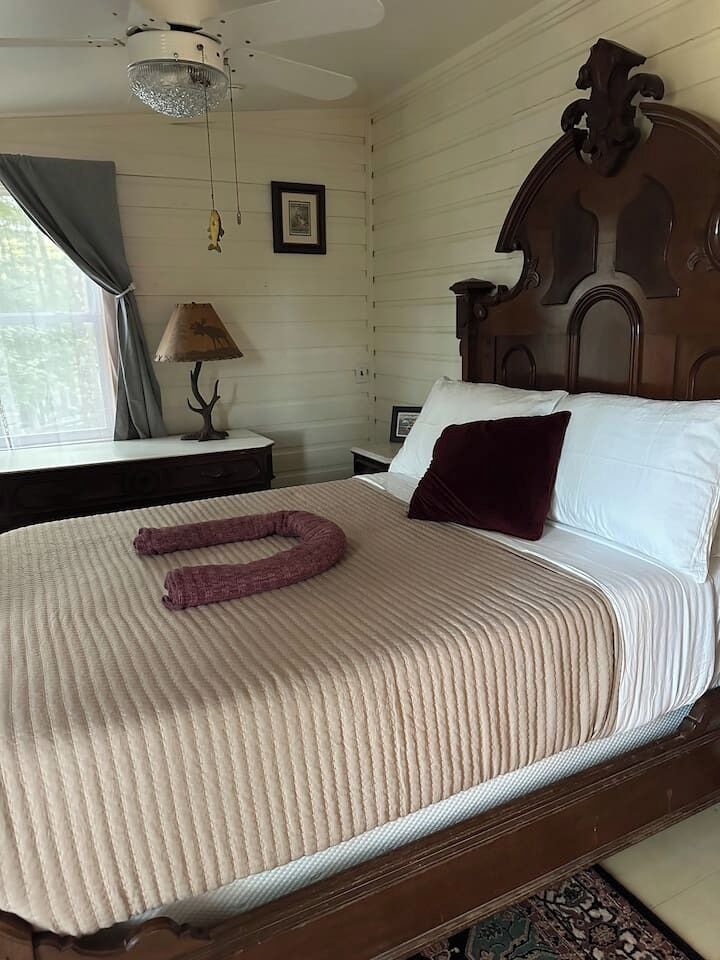 Lit parapluie, Wi-Fi gratuit, draps fournis