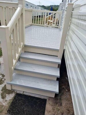 Property grounds - Presthaven Beach Resort - Holiday Accommodation 14316 (Holywell)