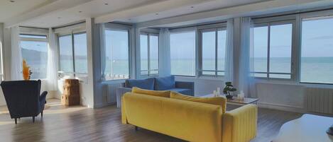 リビング エリア