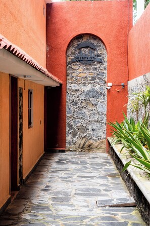 Exterior detail - Hotel Buenavista (Ciudad de Jocotitlán)
