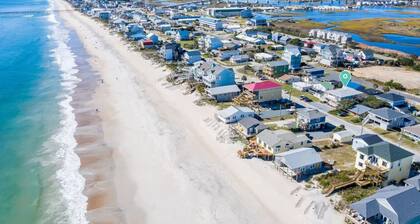 Perfect Location-Ocean view, walk to everything!