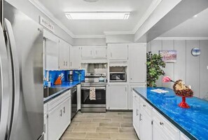 Comfort House | Private kitchen - Coastal Comfort Retreat Near Beach (Corpus Christi)