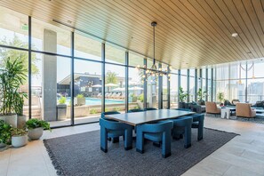 2 outdoor pools - Saiya (Phoenix)