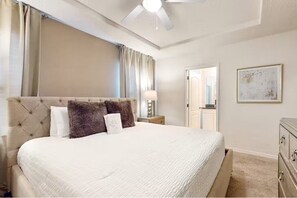 WiFi, bed sheets - 5 Bedroom / 5 bathroom Disney Luxe home @ Solterra (Davenport)