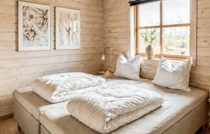 Travel crib, free WiFi - Beautiful home in Sydals with sauna (Sydals)