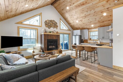 Wild Laurel - Sleeps 6 - Perfect for the family - Under 10 mins to WISP/Lake