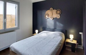 Iron/ironing board, travel cot, free WiFi - 3 bedroom pet friendly home in Mimizan (Mimizan)