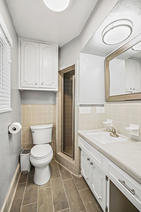 Comfort House | Bathroom - Spacious Cedar Park Home (Cedar Park)