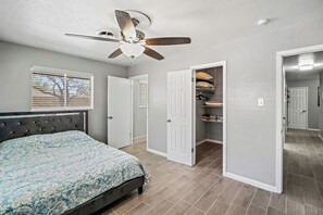 Comfort House | Langsir/tirai gelap terus, seterika/papan seterika, Wi-fi percuma 