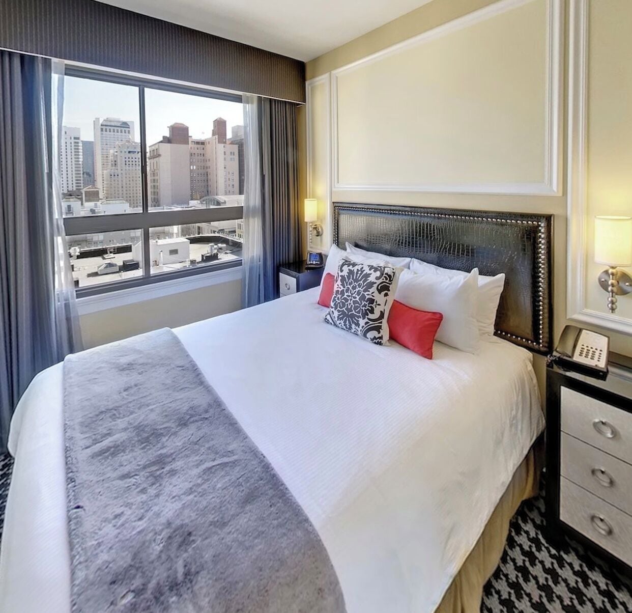 1 chambre, fer et planche à repasser, Wi-Fi, draps fournis