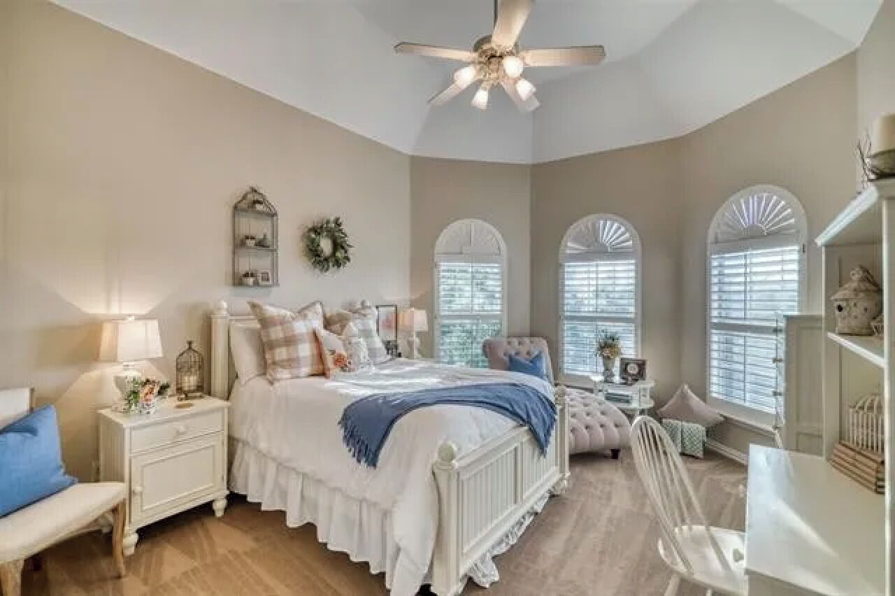 5 makuuhuonetta, silitysrauta/-lauta, Wi-Fi, vuodevaatteet