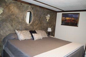 2 bedrooms, iron/ironing board, free WiFi, bed sheets - 2BR Country living in New Concord, Kentucky (New Concord)