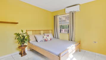 2 bedrooms, free WiFi, bed sheets, wheelchair access