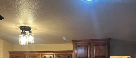 ميكروويف، فرن، موقد طهي مسطح، غسالة أطباق