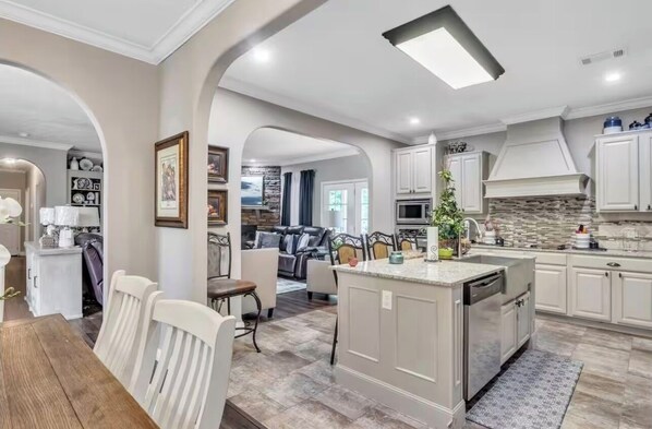 Microwave, oven, stovetop, dishwasher