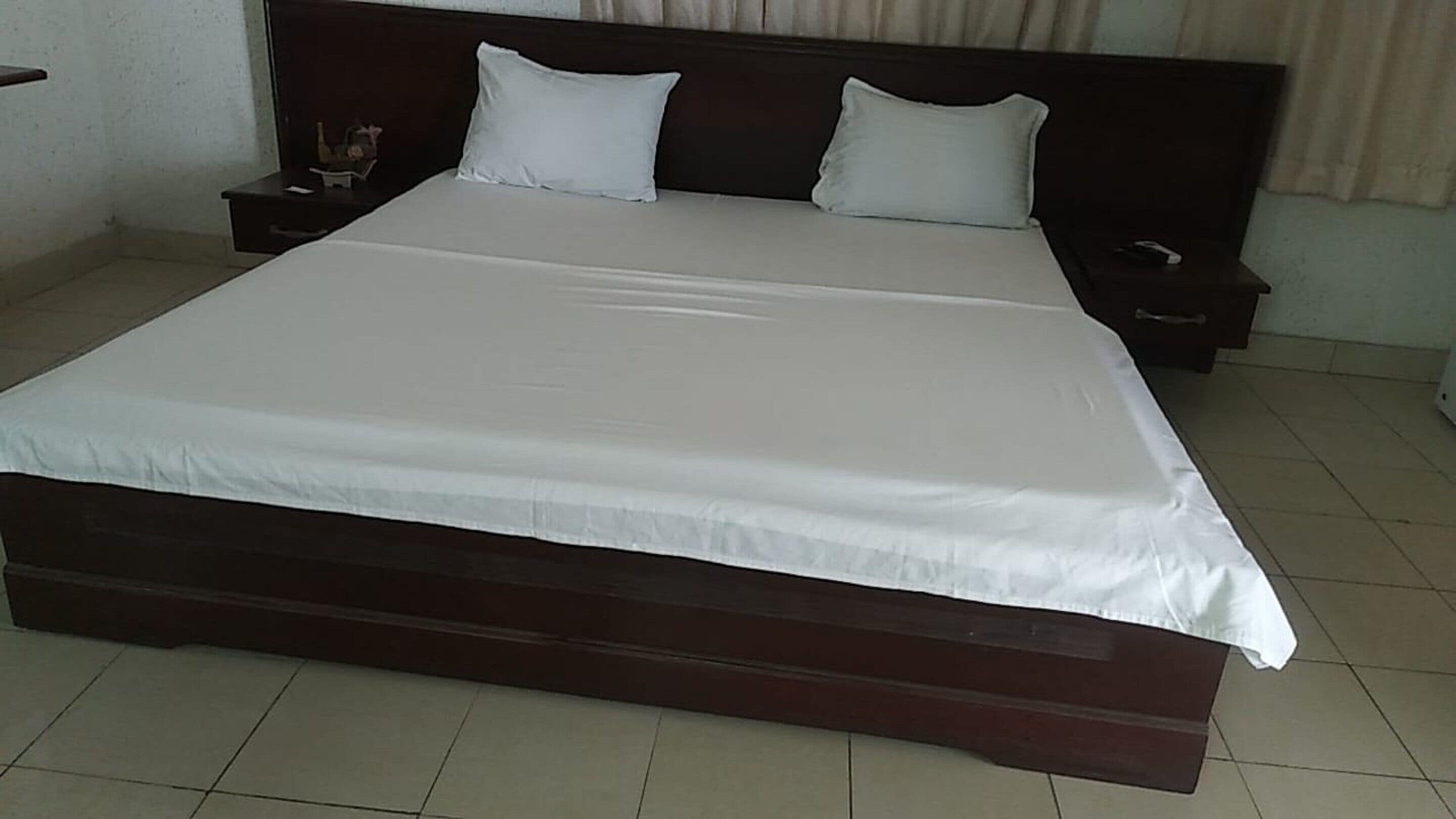 Desk, laptop workspace, soundproofing, iron/ironing board