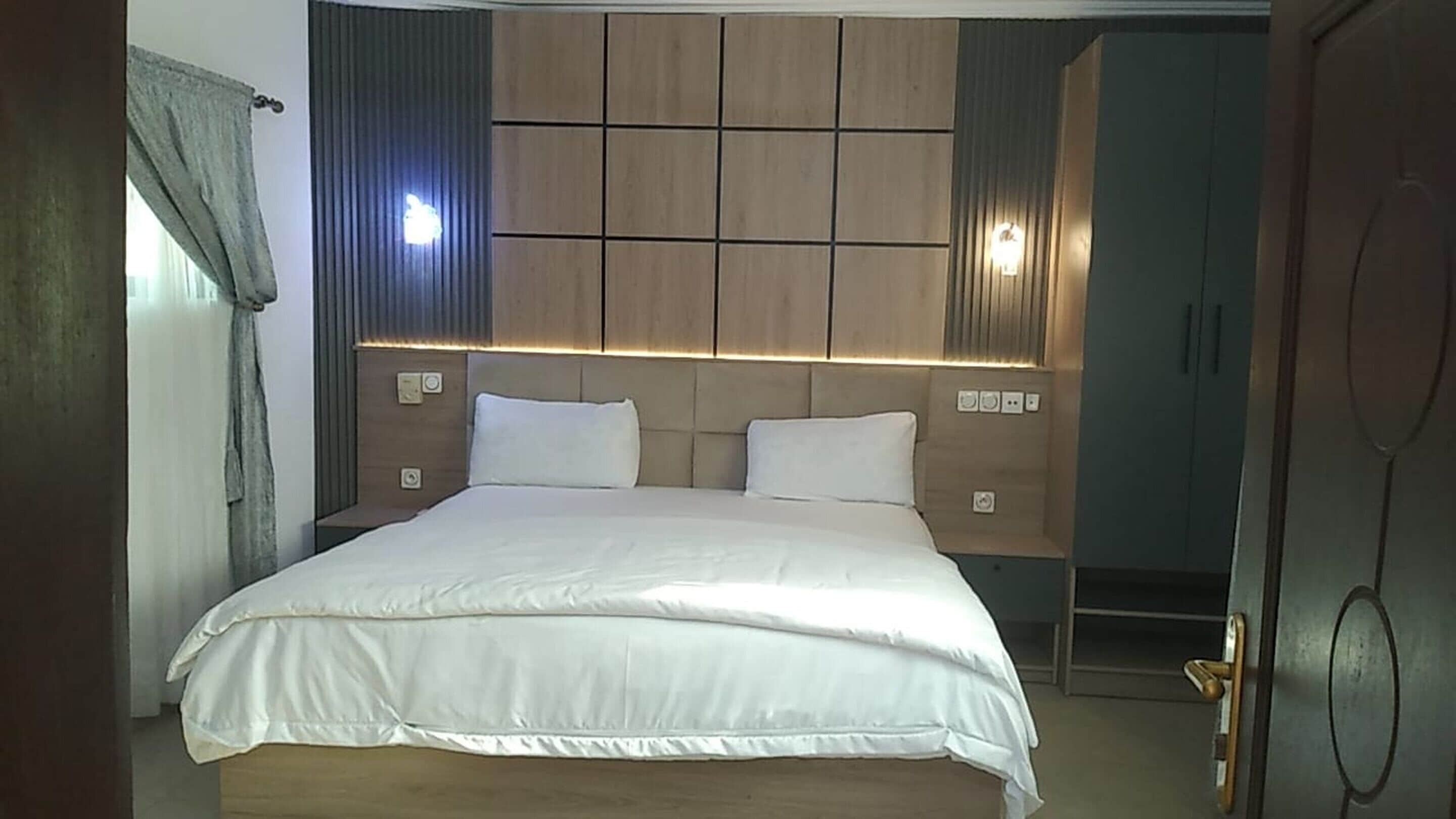 Desk, laptop workspace, soundproofing, iron/ironing board