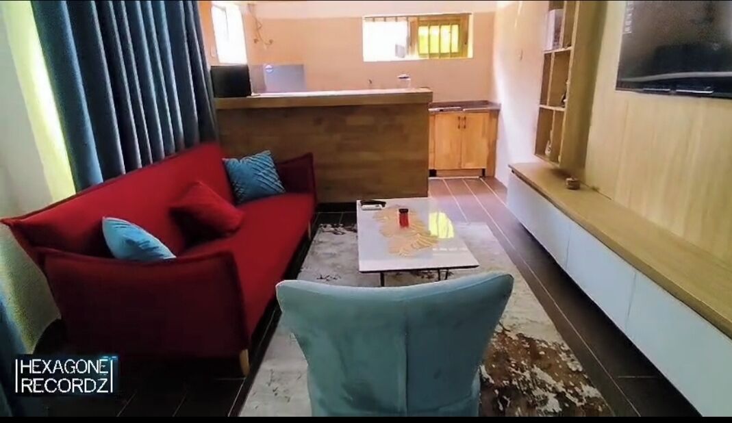 精品套房, 阳台, 城市景观 | 办公桌、笔记本电脑工作区、熨斗/熨板、免费 WiFi