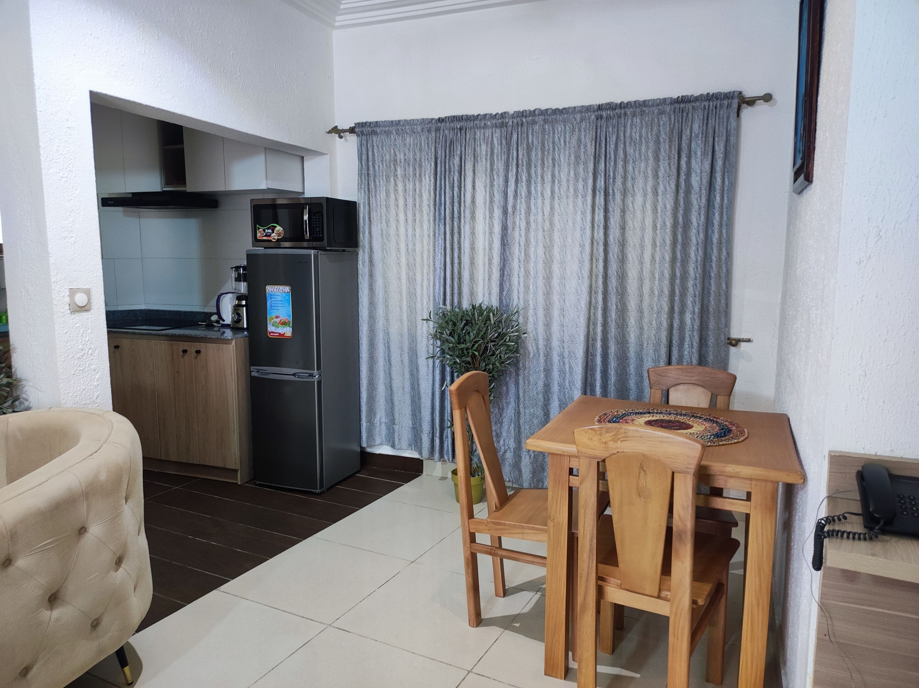 冰箱、微波炉、炉灶、洗碗机