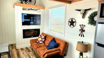 TV, fireplace, offices