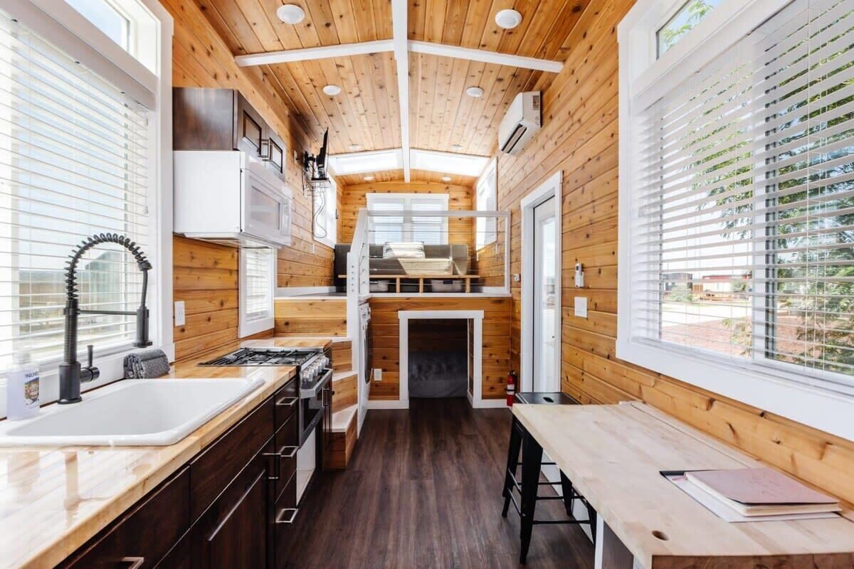 雪櫃、微波爐、焗爐、爐具