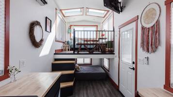 2 slaapkamers, reisbedje, wifi, beddengoed