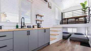 2 bedrooms, travel crib, WiFi, bed sheets