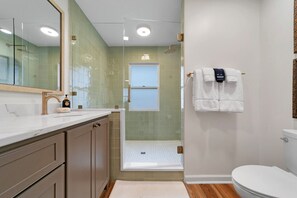 Hair dryer, towels - Bear Bunker - 10 minutes from Highlands and 12 minutes from Cashiers (Highlands)