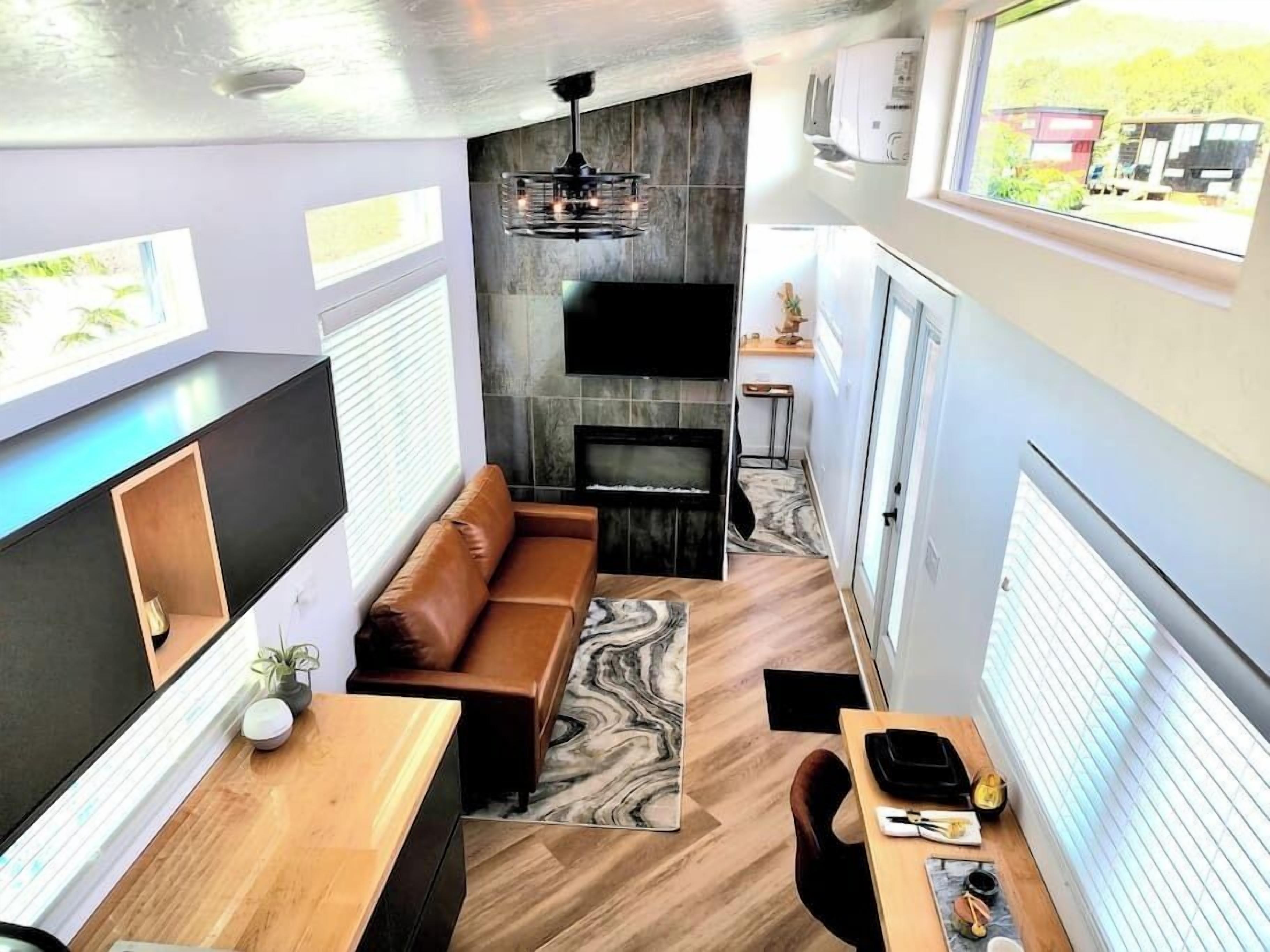 TV, fireplace, offices