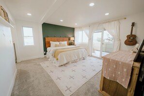 4 chambres, fer et planche à repasser, Wi-Fi, draps fournis