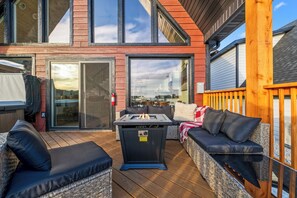 Terrace/patio - Liezl Lane (Indian Point)