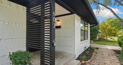 Furnished home near downtown Dallas